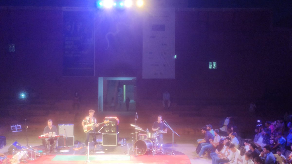 GarimaLko's tweet photo. What a musical evening!  It was a full house at @JKK_Jaipur. The music, the crowd and energy was pulsating! ♥️ 🎸

#jazzmusic #JaipurDiaries #culturalheritage #folkmusic https://t.co/6olflYgiAU