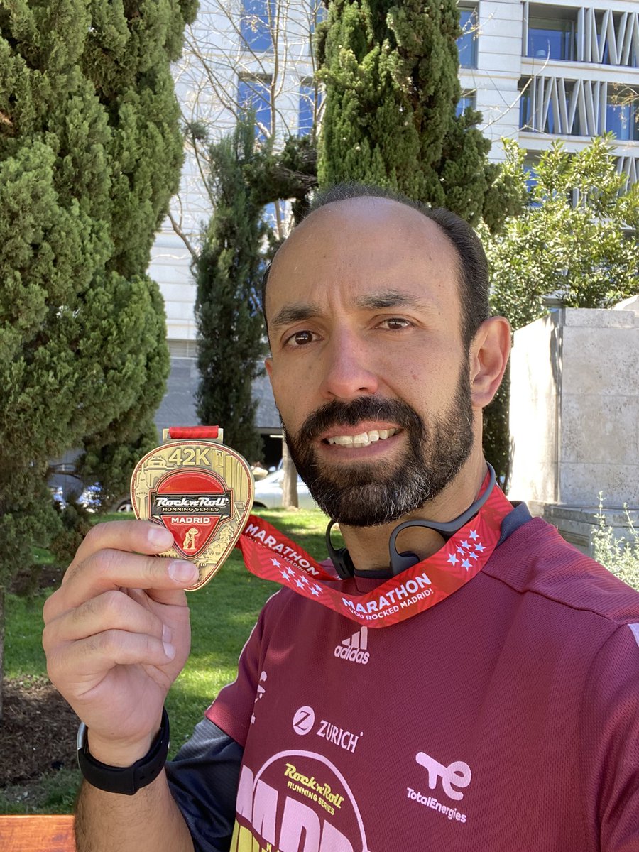 PacoAlonso11's tweet photo. Cumpliendo el sueño… primer maratón y cumplido en Madrid 🇪🇸 Venga ! 🤘🏼👊🏼@RNRmadmaraton #Run4YourLife Viva México 🇲🇽 https://t.co/DsG3tFtQSU