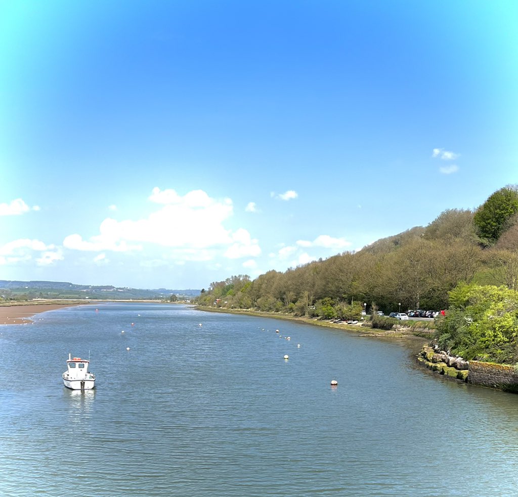 devoninabox's tweet image. What a beautiful day it’s been in East Devon today. It’s all looking calm in the Axe Estuary. This is a perfect spot for kayaking and paddle boarding.

#paddleboardinguk #paddleboardingadventures #visiteastdevon #loveeastdevon #eastdevonly #visitdevon #sundayvibes #axmouth