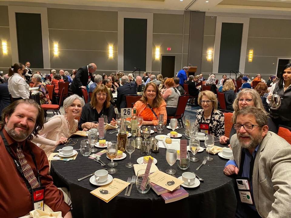 Thanks @loriduffyfoster and <a href="/cltolbertwrites/">Cynthia Tolbert | Author</a> for hosting a terrific table at Malice Domestic. #malice_domestic @mally_becker <a href="/RJKoreto/">R.J. Koreto</a> <a href="/dawndixon123/">Dawn Dixon</a>