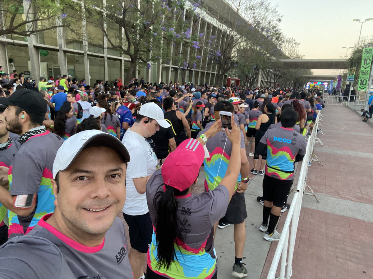 JPPonce_Mx's tweet photo. ¡Qué bien se siente volver a las competencias presenciales #running. Bien por @BJXmediomaraton. 10kms bien corridos y disfrutados!
#yavolvimos #depredadoresdelasfalto 🏃🏻♂️🥇✅ https://t.co/RmPAiTKCs1