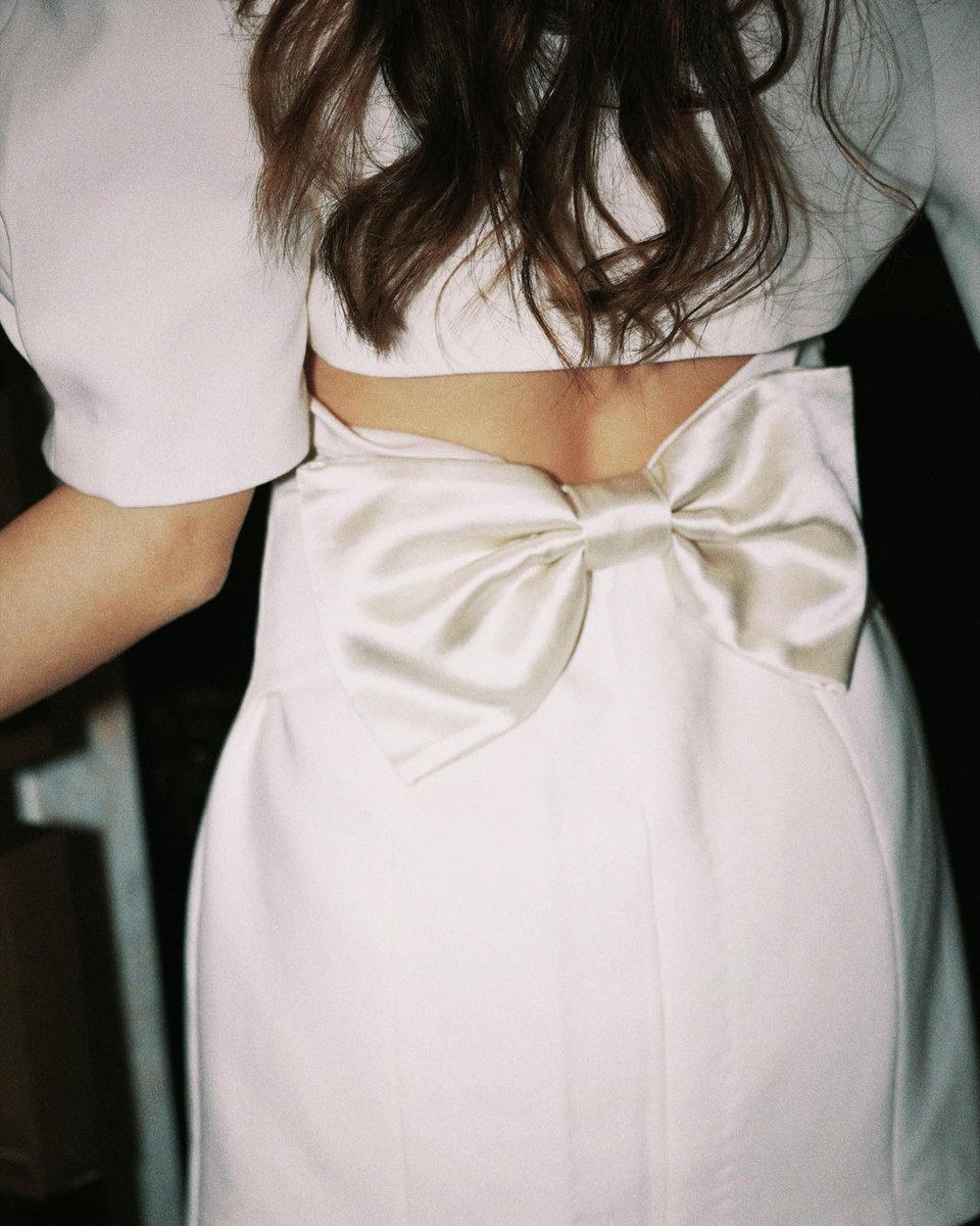 nanajacqueline_'s tweet photo. BOW DETAILS •. Summer bride wear, wearing the #Resort21 Alia Dress in White. For the brides who want to keep it simple.
White occasionals for your special moments https://t.co/DabXshdZWg
#NanaJacqueline
#NJStyle https://t.co/sa3N3yiDZh
