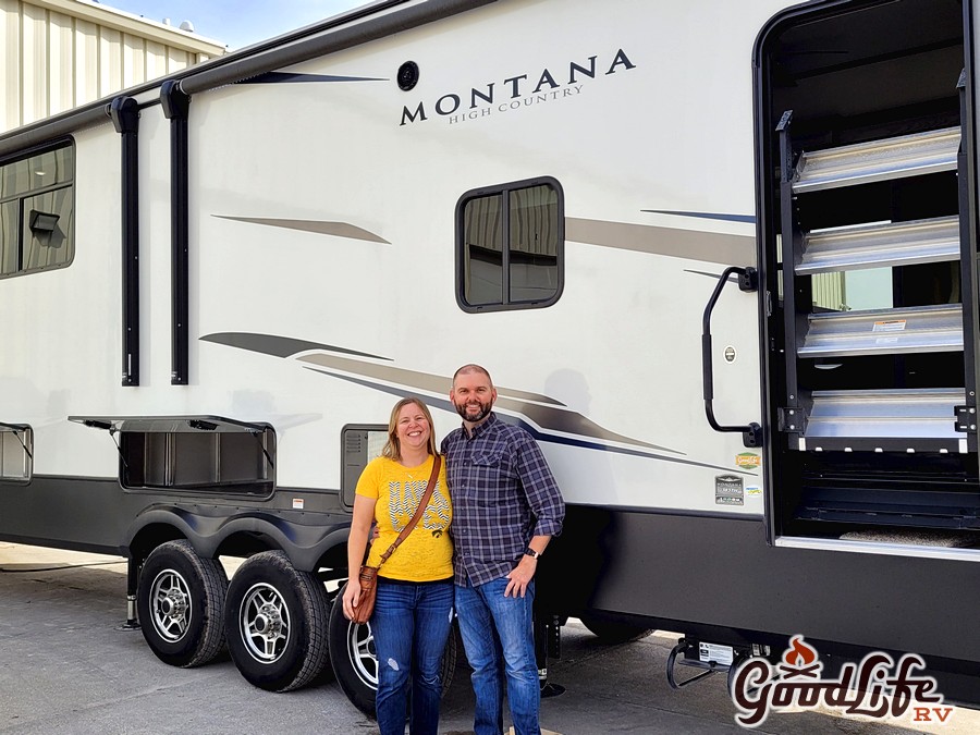 goodliferv's tweet photo. Jill and Seth got an amazing new home when they chose a Montana! Thanks guys, Happy Camping. https://t.co/mKPDxKqNks https://t.co/sXumcFw32G