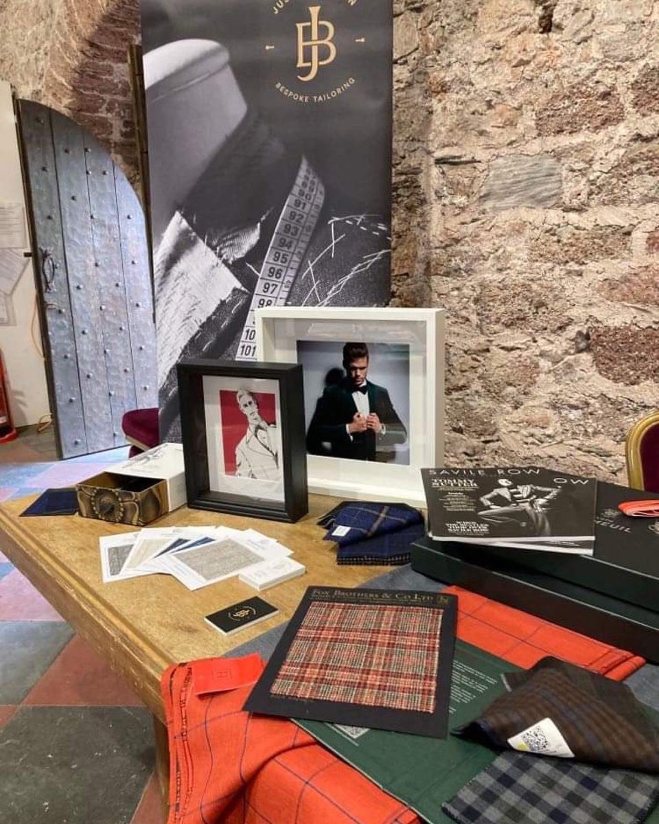 broganbespoke's tweet photo. A enjoyable day showcasing alongside other wedding suppliers at @TorreAbbey today. 🎩💍 https://t.co/dj234mVc2A