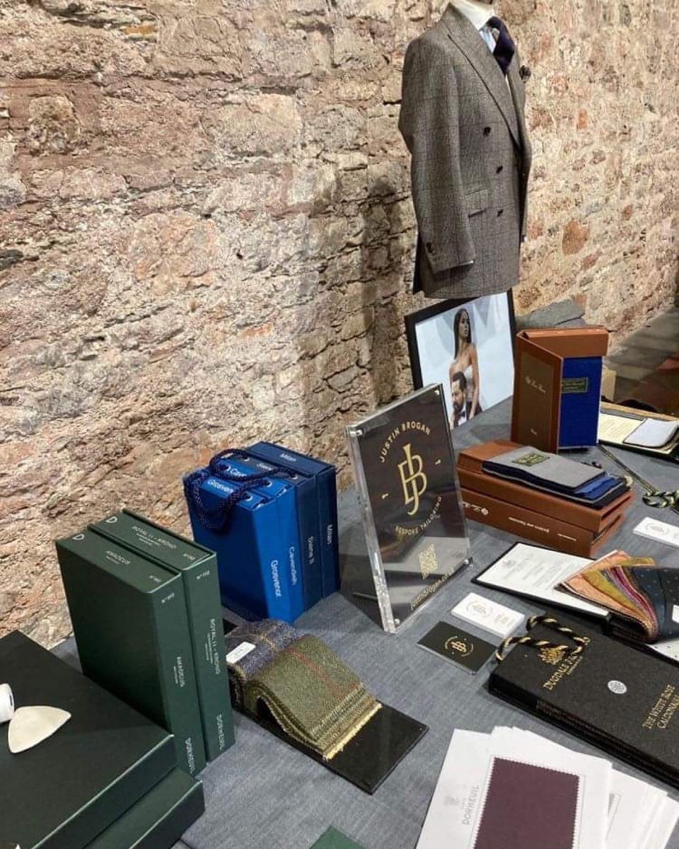 broganbespoke's tweet photo. A enjoyable day showcasing alongside other wedding suppliers at @TorreAbbey today. 🎩💍 https://t.co/dj234mVc2A