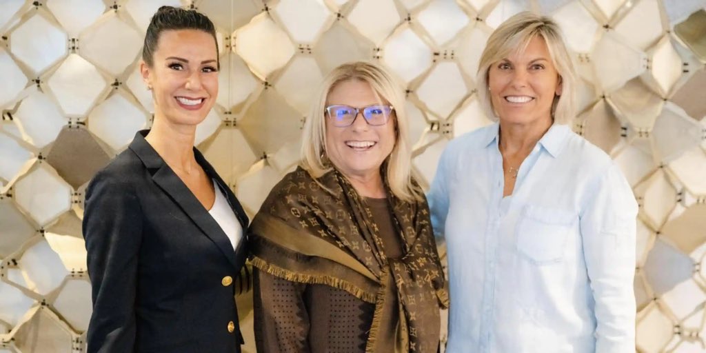 CruiseCritic's tweet photo. We spoke to @CaptSandyYawn about her first #cruise ever, this short trip on #celebritybeyond. Why did she come? @LisaLutoffPerlo (who posted this photo on Twitter). https://t.co/6dzPSExLFs #JourneyWonderFULL https://t.co/hopxppLZ1N
