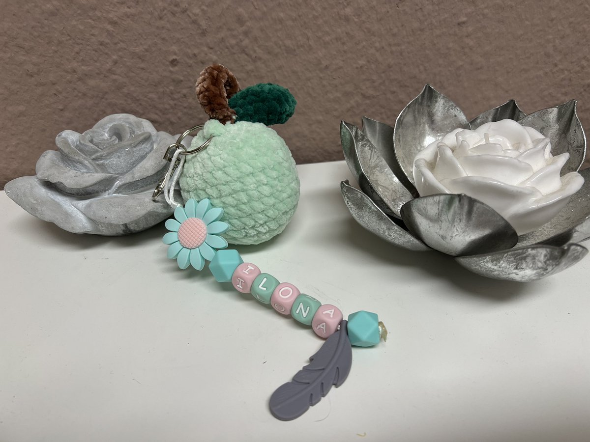 Mdveon's tweet photo. New Keychain ❤️  check out for more my instagram page : mdbabybunny #amigurumi #pacifier #key #keychain #mama #mamablog #mamablogger #love  #instagram #handmade #handmadewithlove #baby #babytoys #babyaccessories #accessories #babyshower #babyshop https://t.co/mBJywhcTGu