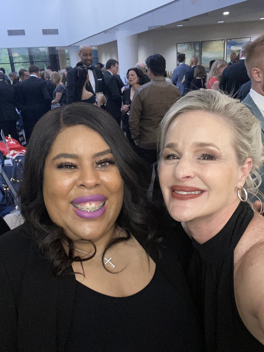 IgnacioTammy's tweet photo. Great night @AlexScholarship Gala.  #kidsfirst #titanpride #familyfun #friends #collegestudents @JKPolkACPS Principal @AlexVASheriff @AlexandriaVAPD https://t.co/7lph0PVDIQ