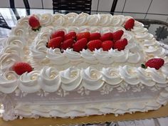 yaraiamor's tweet photo. SE HACEN TORTA DE DOS KILOS  RELLENAS Y DECORADAS CON MERENGUE ITALIANO Y FRESAS,MELOCOTAN Y CHOCOLATE CON UN DIA DE ANTICIPACION SE ABONA LA MITAD AL MOMENTO DE PEDIRLA Y LA OTRA MITAD AL ENTREGARLA TELEFONO 02125765815 https://t.co/vmxtJlUtkC