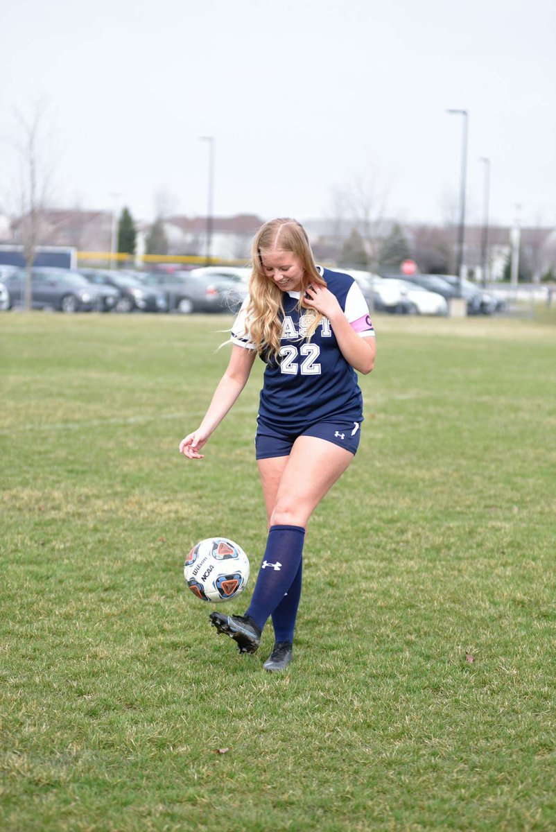 OEHSGirlsSoccer's tweet photo. SENIOR SPOTLIGHT🤩🤩

#22 Shaye Smith

Pregame song: Lose Yourself
Gameday routine: Left sock before right sock
Best OE Soccer memory: Winning conference last season and pasta parties
Future plans: Playing soccer at the University of Dubuque and majoring in Human Health Sciences https://t.co/651tQMqSaK