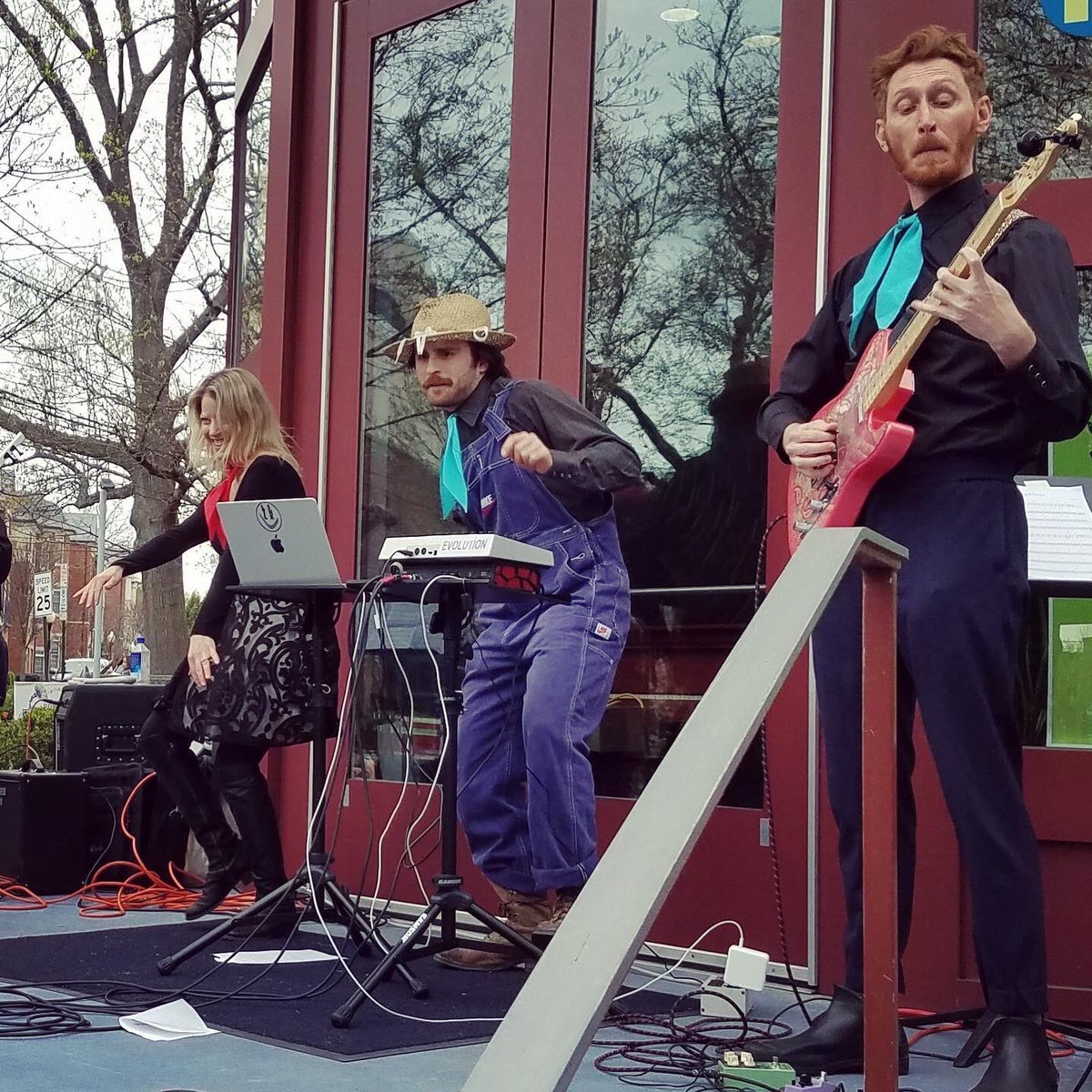 We love you, Princeton! Yesterday’s #PrincetonPorchFest was an absolute blast. Thanks to <a href="/ArtsPrinceton/">Arts Council of Princeton</a> and all who came out to dance and cry along 🎶