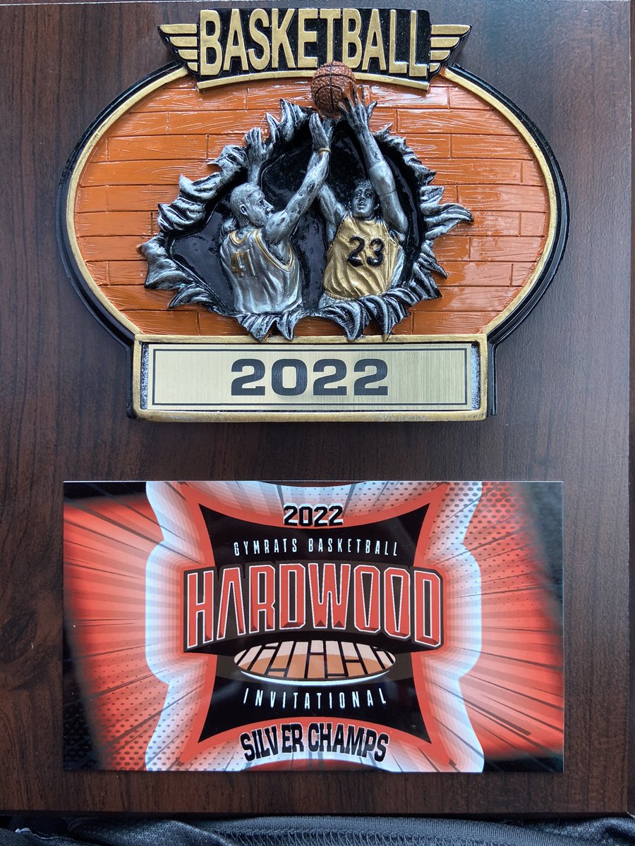 IndyNetsbball's tweet photo. Total team effort for the INB Elite 16u team. All 8 guys toughed out a dbl overtime win to take the Gymrats Harwood Invitational Silver pool. Great job @nemoXdang @LukeYeager_24 @bryceagray35 @60trayross @BraydenKanitz @ReisButcher12 Luke Peters &amp; Erie Bryant. #indynetsbasketball https://t.co/ZHcABYzPvD