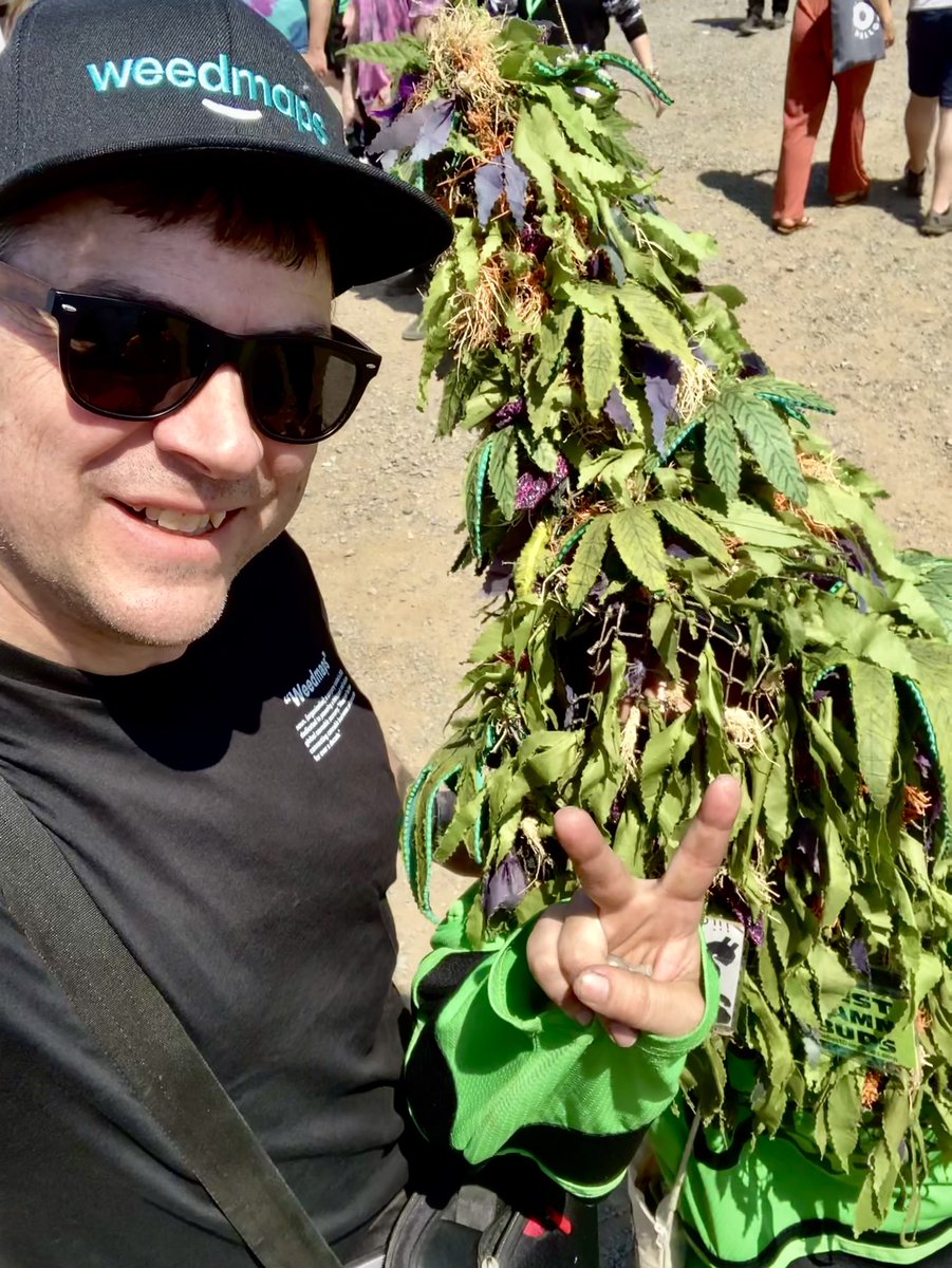 CannaBusCFF's tweet photo. @CannaBusCFF at @PACANNAFEST with @weedmaps @tribetokes @TheGreenerInst @devilslettucec3 to promote the 7th annual #cannabisculture #FilmFestival at KTown Hall in Kutztown PA #cannabisnews #420weekend #420event @PACannabisLink @PCannabist @pacannabisclub @cannabist @PAHemp https://t.co/VjGeChaUTV