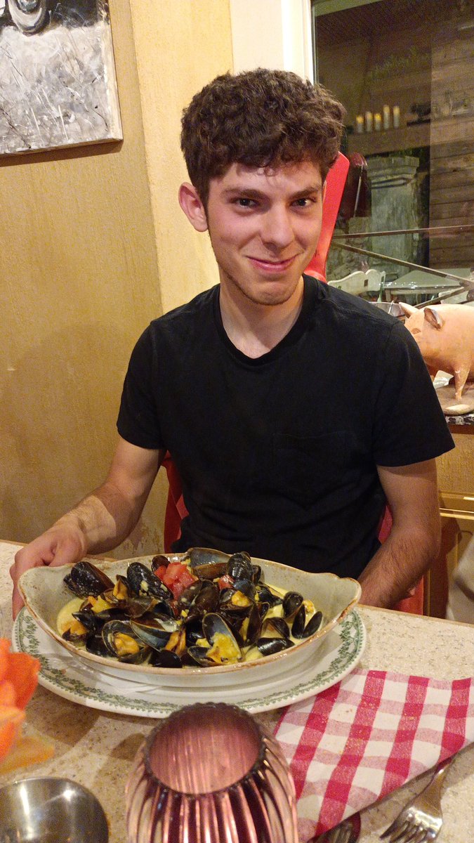 marolla126's tweet photo. pov stai alle cozze in Belgio 😎 https://t.co/kOlhG8Togf