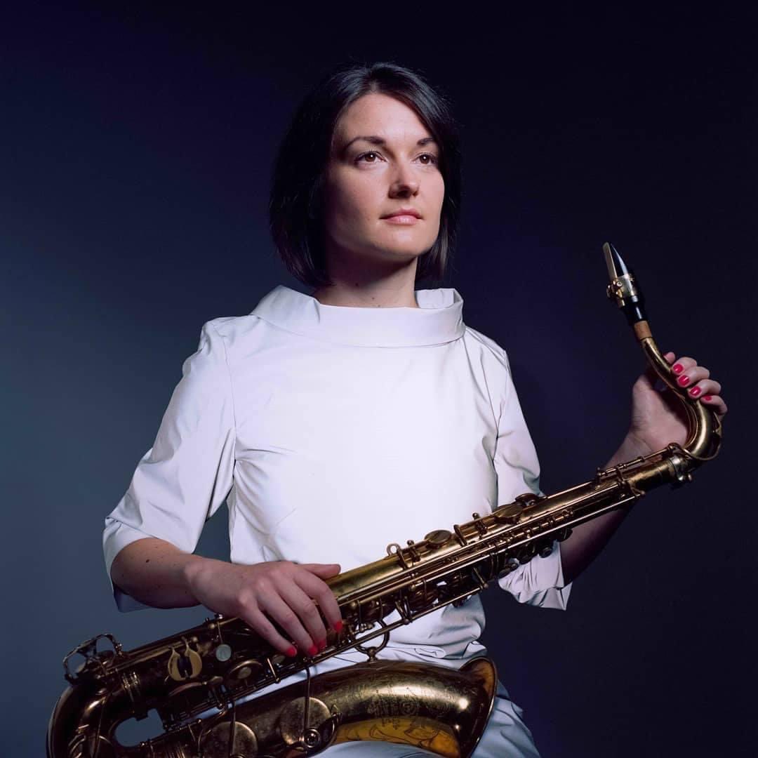 SeonaidAitken's tweet photo. On ‘Jazz Nights’ I chat to saxophonist/composer @trishclowes about her new album A View With A Room + @JazzPianoLesson takes us into holiday mode with ’Come Fly With Me’ in his Songbook. With new releases from Reuben James, Atom Eyes, @SNJO2 and @Tomsochas . 9-11pm @BBCRadioScot https://t.co/ye5xcC3oHd