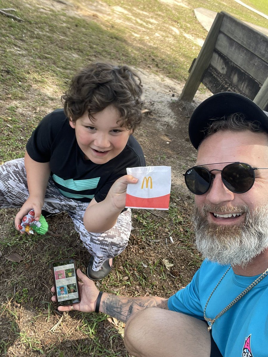 iamyourdealer's tweet photo. @PlantParade_nft clean up for earth year!!! #itsmorethanaday today is the last day for entries in the earth day giveaway #gettocleaning https://t.co/KwypHoquoe