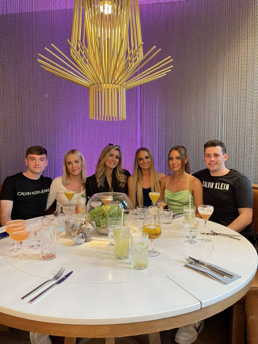 FIN_4_'s tweet photo. @HannahMackinto1 happy birthday mongo hope you had a good day x https://t.co/mP865umHUi
