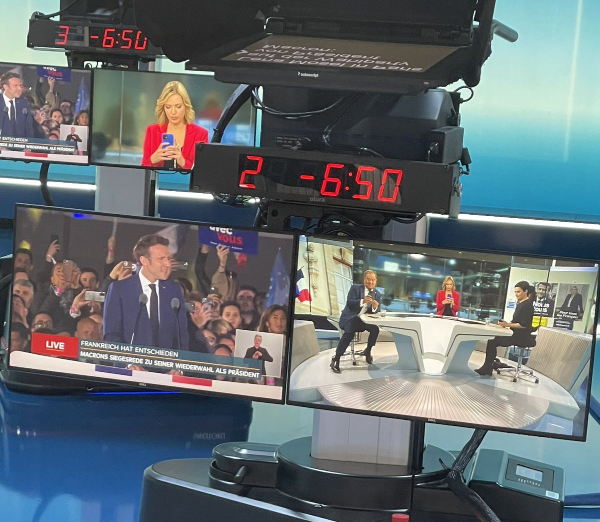ArminLaschet's tweet photo. Herzlichen Glückwunsch, lieber @EmmanuelMacron ! Dein Sieg ist historisch wichtig für Frankreich 🇫🇷 und Europa🇪🇺. Deutschland und Frankreich müssen jetzt das Momentum dieses Votums für Europa nutzen, um eine neue Dynamik in der Außen- und Sicherheitspolitik zu entfalten. @welt https://t.co/WDQLpU3bmG