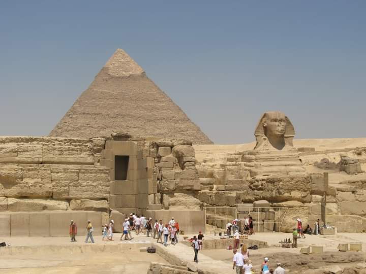 a_egipto's tweet photo. Lugares que visitar... 🇪🇬🐫🐪👳🏜️ El Cairo-Giza 🚶‍♂️🚐
Necropolis de Giza y Esfinge 👌
Memphis, Sakkara 👍
Al-Azhar Mosque 🕌
Bazar Khan el-Khalili 🛍️
La Ciudadela✔️
Mezquita del Sultan Hassan🕌
Bab Zuweila 
Al-Azhar Park 🌳🍦👒
#DescubreEgipto 🇪🇬 🚶🚙 #tourGabri https://t.co/sGkg4DOEqD