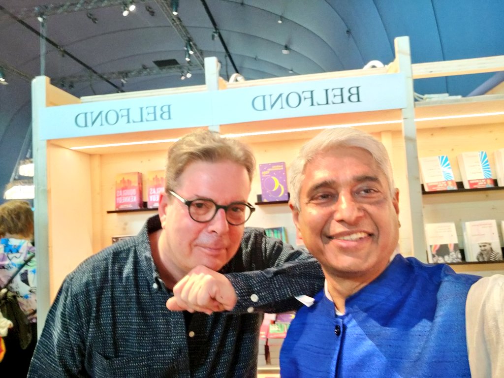 It was a delight to meet novelist <a href="/DouglasLKennedy/">Douglas Kennedy</a> of <a href="/DKennedy_Novels/">Douglas Kennedy</a>  at the <a href="/festival_livre/">Festival du Livre de Paris</a>. He has sold more than 13 million novels and we are both published in French by <a href="/Belfond/">Editions Belfond</a>.