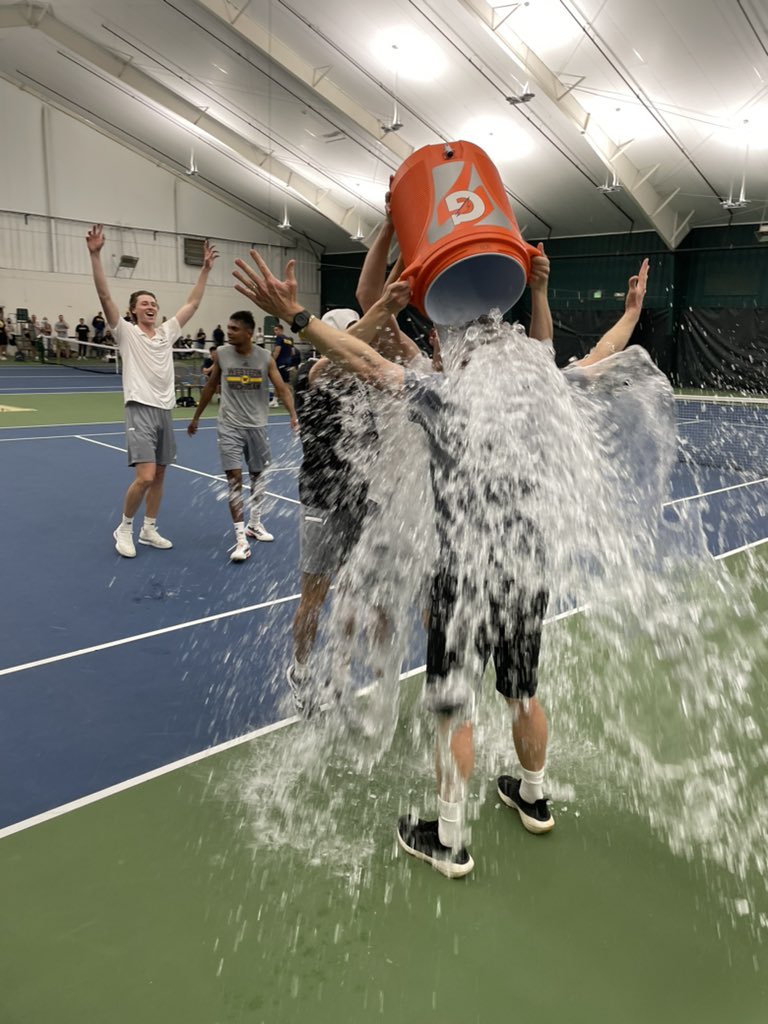 Dan Bartholomae tweet media