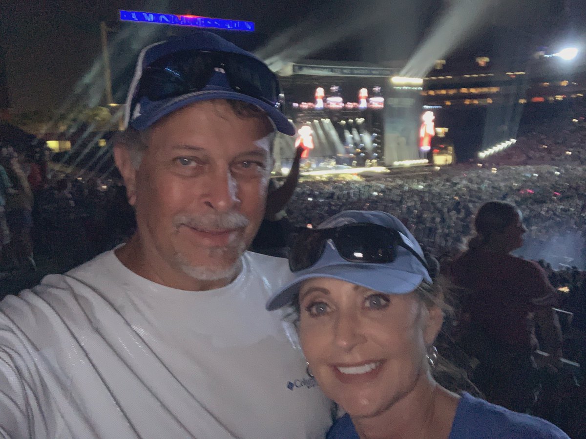 McnultyRex's tweet photo. @kennychesney @RJStadium https://t.co/GnfhsToP9k