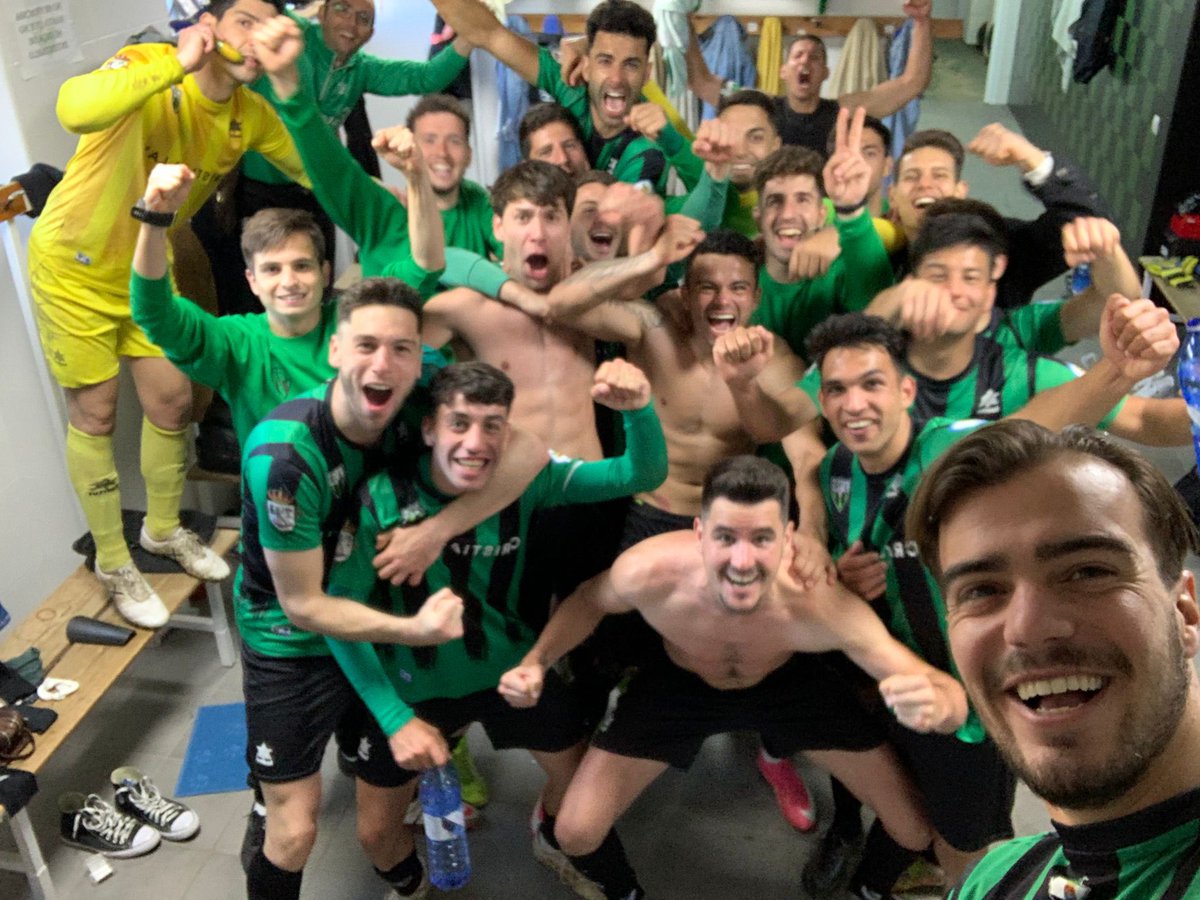 ¡SOMOS DE PLAY OFF!

Equipo + afición = IMPARABLES

Nos vemos en el Francisco de la Hera🏟🏟