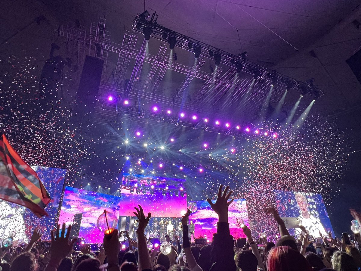 atzcontents's tweet photo. Thank you, ATEEZ for the beautiful concert day 1 and day 2 💗 https://t.co/QKg1Pb0ccq