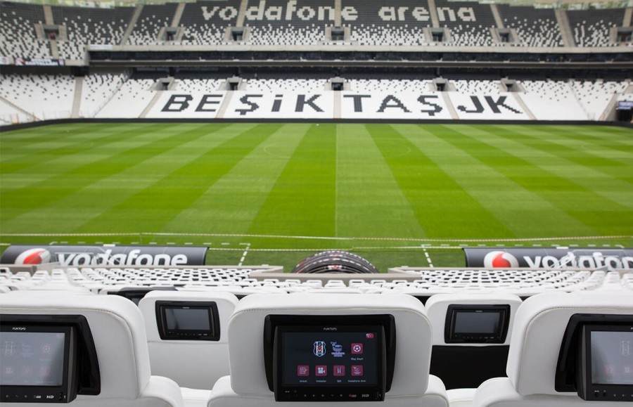 Farketmez_JK's tweet photo. Beşiktaş - Kasımpaşa maçına VIP tribünü 2 kişilik biletim var (Rain) . Gidemiyorum, beni takip edenler arasında bir çifte hediye etmek istiyorum, RT yapanlar arasında seçeceğim 🦅🦅 https://t.co/GUDv2Vh70B