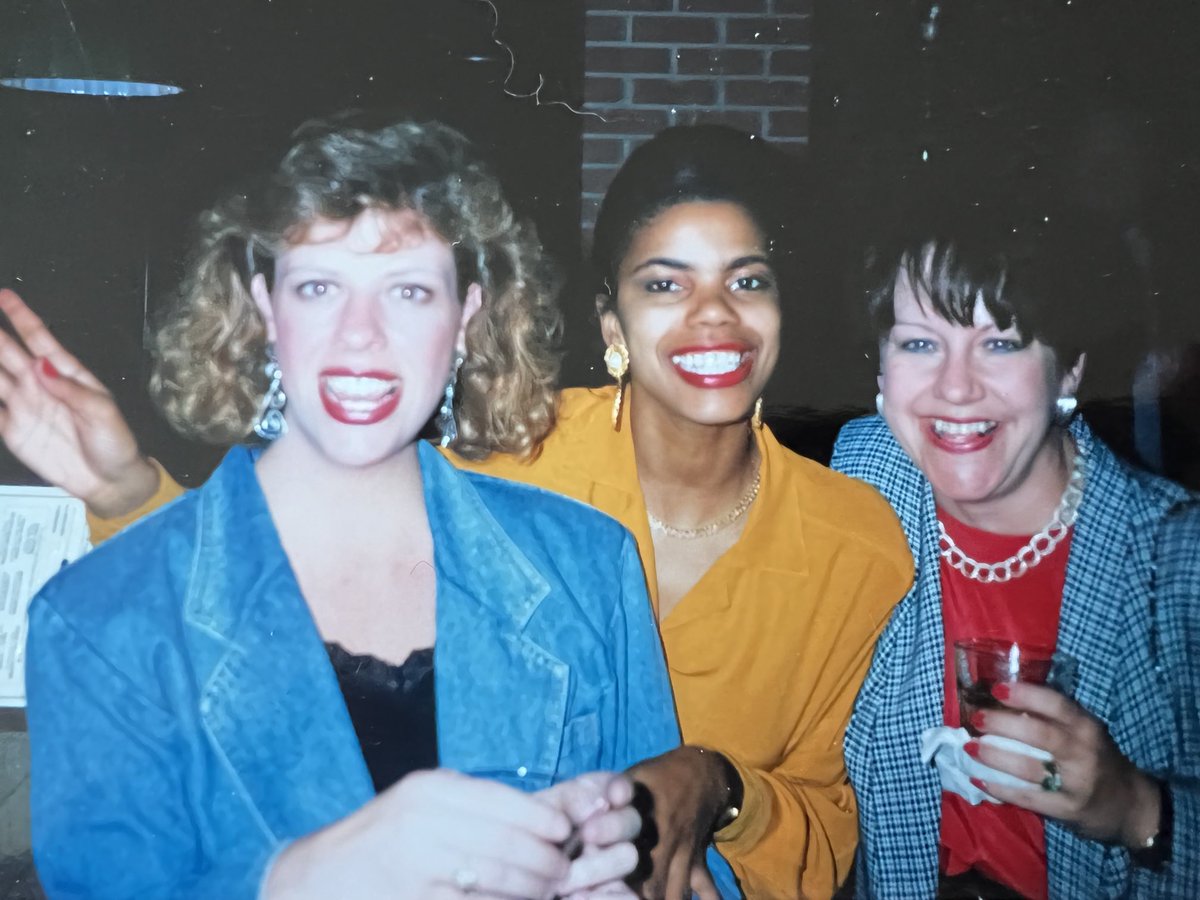 MarilynRomano18's tweet photo. 30 years ago today friends hosted a going-away party. Owner of The Houston Post had purchased โฆ@newsminerโฉ and I was moving to Fairbanks. Bets were taken that day on how long I would last. No one won that bet! Fun note - flew โฆ@AlaskaAirโฉ 1st time #texashair #redlips https://t.co/KmVx2eLCjH