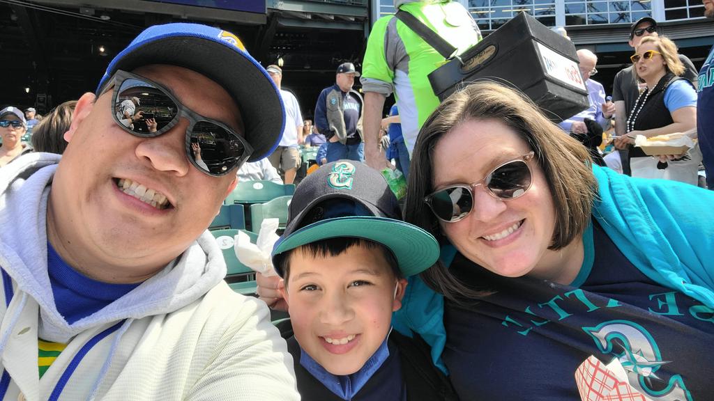 albert_ocoma's tweet photo. Birthday game for our big guy! Happy birthday James! @Mariners #WHEREiROOT https://t.co/HmBkD3GL0d