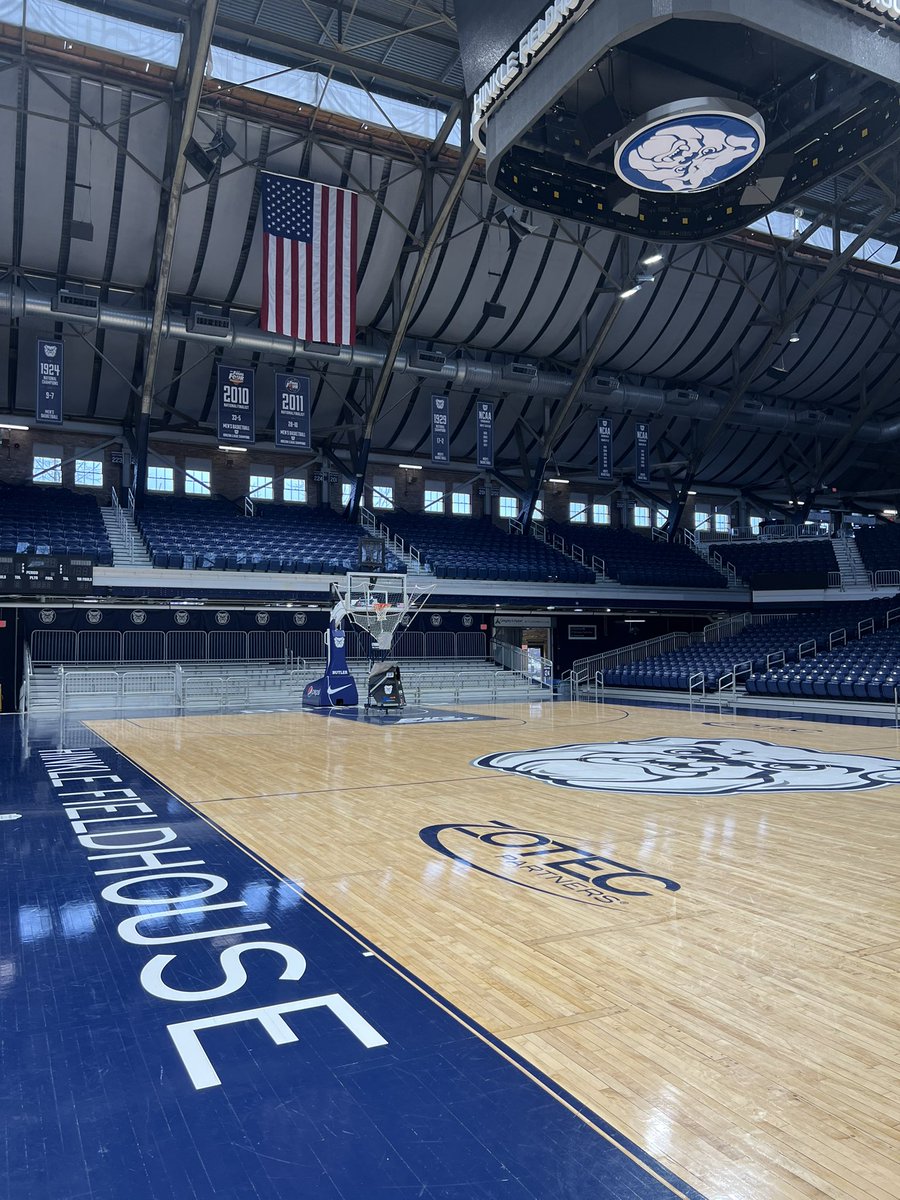 ShelinskyTommy's tweet photo. Big thanks to @JoeCheshire and @CoachRayHolmes for showing me around the other day before my visit at Butler! https://t.co/ogHPjsnXuY