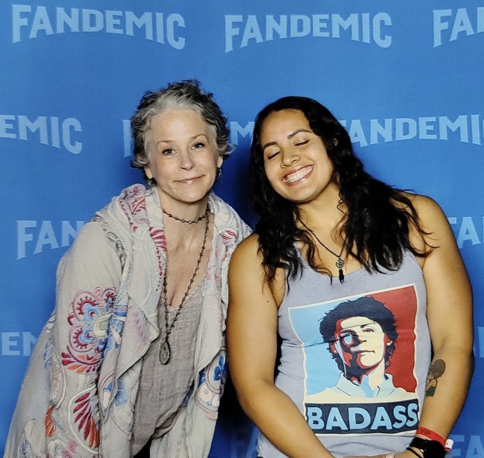 CarolSimps_AMC's tweet photo. This Sunday’s title of simp of the week goes to the beautiful @Itzybar! Izzy is such a sweet person and was lucky to be able to meet mel a few weeks ago 💜 Thank you for always posting such positive content and for being such an avid #carolsimpsquad member 🌸🏹
#simpsundays https://t.co/4ZPcSOLZRg