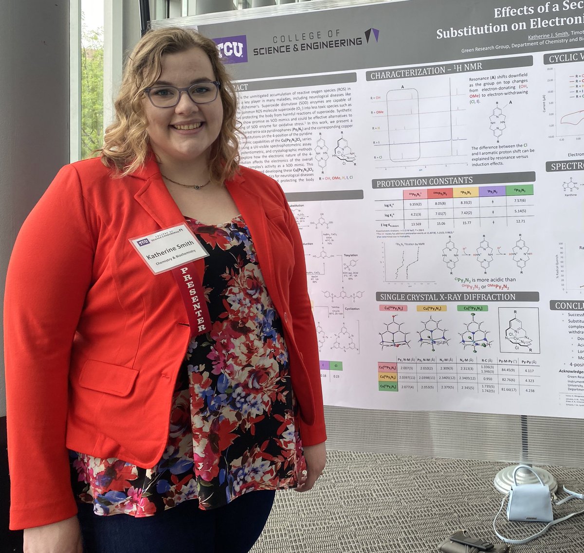 TCUGreenGroup's tweet photo. @CofferResearch @alexmenke62 @ChemistryTcu The Green Team was busy at SRS! Proud of everyone for pulling together for poster edits and making sure everyone was well practiced. Y’all did amazing!0 https://t.co/fHlQLzKhpz