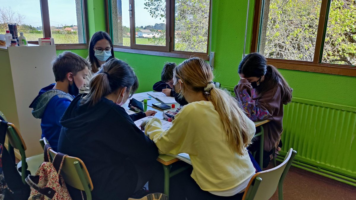 El pasado jueves cumplimos uno de nuestros retos relacionado con las Actuaciones Educativas de Éxito. 6ºA realizó durante 1 hora Grupos Interactivos. Enhorabuena a su tutor, alumnado y a todos los voluntarios/as que han hecho posible esta experiencia tan gratificante, ¡seguimos!