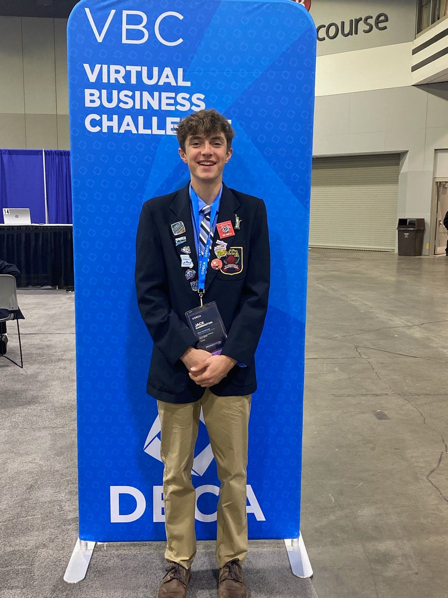 Our Retail team worked hard getting ready and is sitting in a good place for day 2.  Keep it up! #hdhspride <a href="/NHDECA/">New Hampshire DECA</a> <a href="/DECAICDC/">DECAICDC</a>