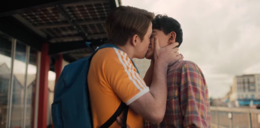 luanbtsverse's tweet photo. essa cena tem todo o meu coração, cada palavra, cada sorriso, cada olhar é tudo simplesmente perfeito 

BRAZIL LOVES HEARTSTOPPER https://t.co/uDHezErRrD