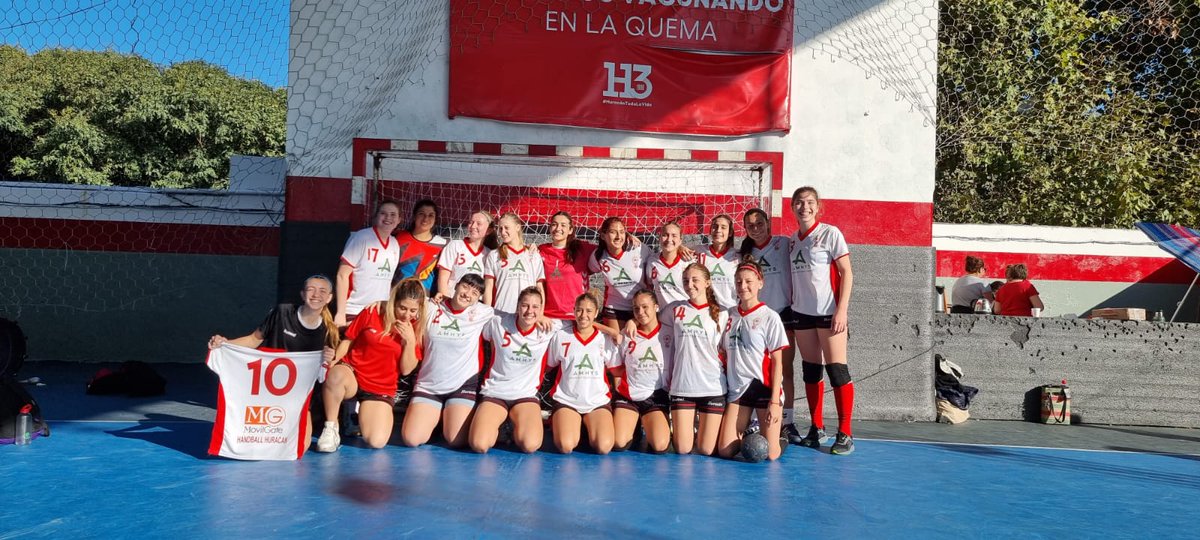 🤾‍♀️ #Handball #Mayores #Femebal
🏆 Segunda División 
📅  Fecha 7
📍 La Sede 

 ⚔ <a href="/HBALONMANO/">HURACAN HANDBALL</a> 🆚️ <a href="/HSCsagrado/">HBall SagradoCorazón</a>

⏰Infantiles: 36-10
⏰Menores 22-21
⏰Cadetas 37-16
⏰Juveniles 36-17
⏰Juniors 24-19

📸 Mariela García 

🔥 #VamosQuemeras