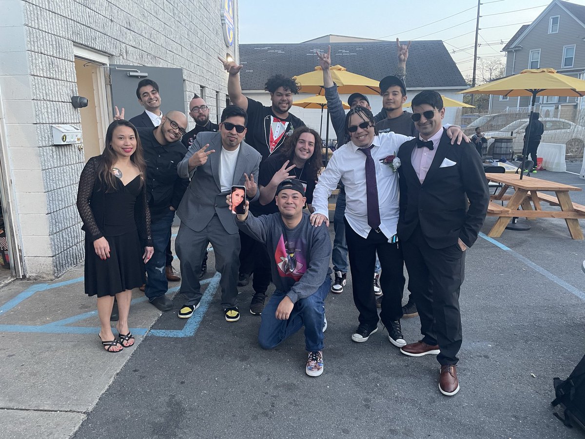 NintendudeNJ's tweet photo. Great day with the crew. #rivalfools #saltysoiree #jxk #fgc #streetfighter #sfv #hbc #hackensackbrewing #jxkdesigns https://t.co/9Fic4LHuxw