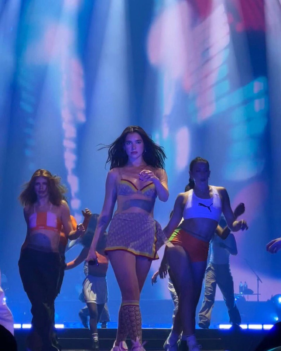 Dua Lipa Gallery tweet media