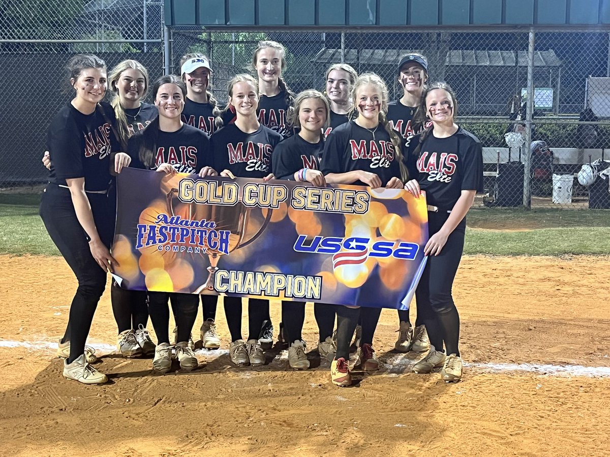 CGSmith2025's tweet photo. Undefeated again in Atlanta. I love playing with these girls! We scored 60 and allowed 4. I batted .500 with a .589 OBP and 6 doubles! #knockingtherustoff @LBombers07 @CoryCaton @Los_Stuff @Coach_Ricketts @MrCoachTbratt @LLefty18 @BethTorina @UACoachMurphy  @CowgirlSB https://t.co/2U34N7CqJC