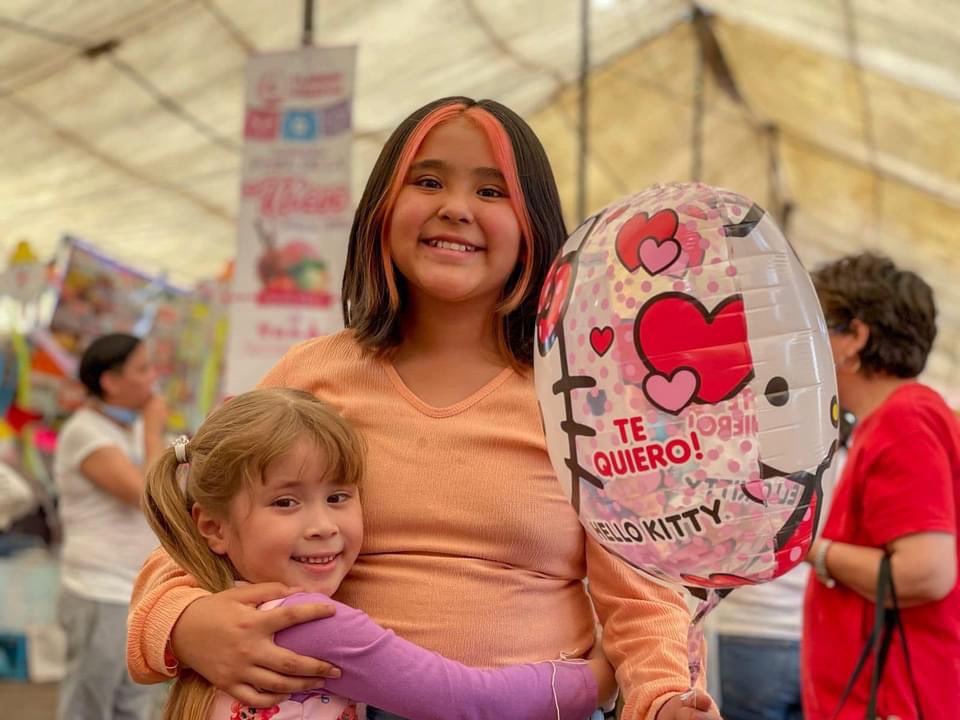 bereheca's tweet photo. Pasar un rato muy ameno, disfrutar una nieve, realizar alguna actividad lúdica o bailar. 

Así hoy el primer cuadro de nuestra Alcaldía. 

✅ Tradicional Feria de la Nieve
✅ Bazar Prende, Conecta y Emprende
✅ Vive la Salsa en Tláhuac 

En #Tláhuac #PazYBienestar https://t.co/i79V0e18VA