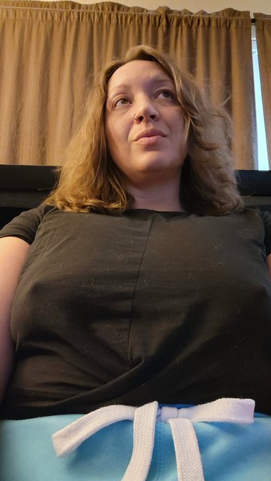 Pov if you lay your head in my lap, so mommy can rub your head while we watch tv 🤗  #sharethismilf #mommy<a href="/tag/mommy"class="tags"><span>#mommy</span></a><a href="/tag/naughty"class="tags"><span>#naughty</span></a><a href="/tag/pornhub"class="tags"><span>#pornhub</span></a><a href="/tag/adult"class="tags"><span>#adult</span></a><a href="/tag/milf"class="tags"><span>#milf</span></a><a href="/tag/retweet"class="tags"><span>#retweet</span></a>