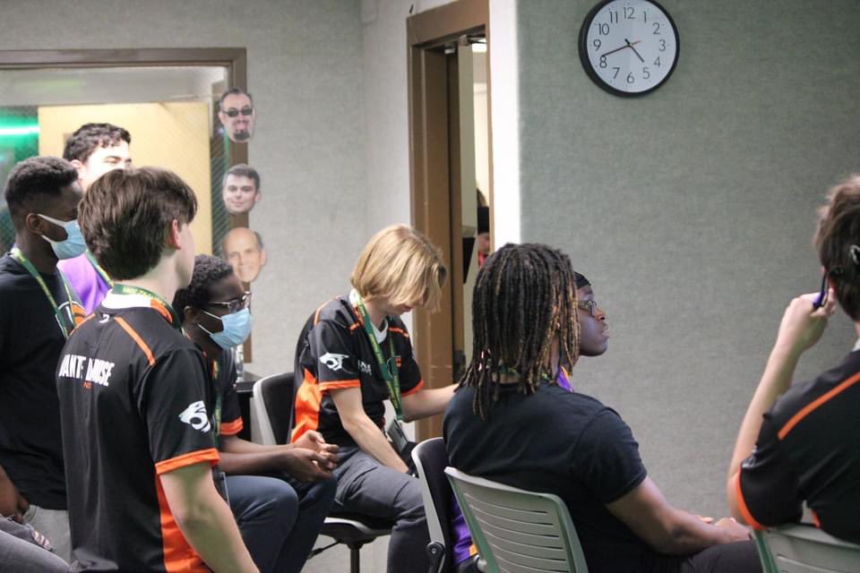 Unit 5 Esports tweet media