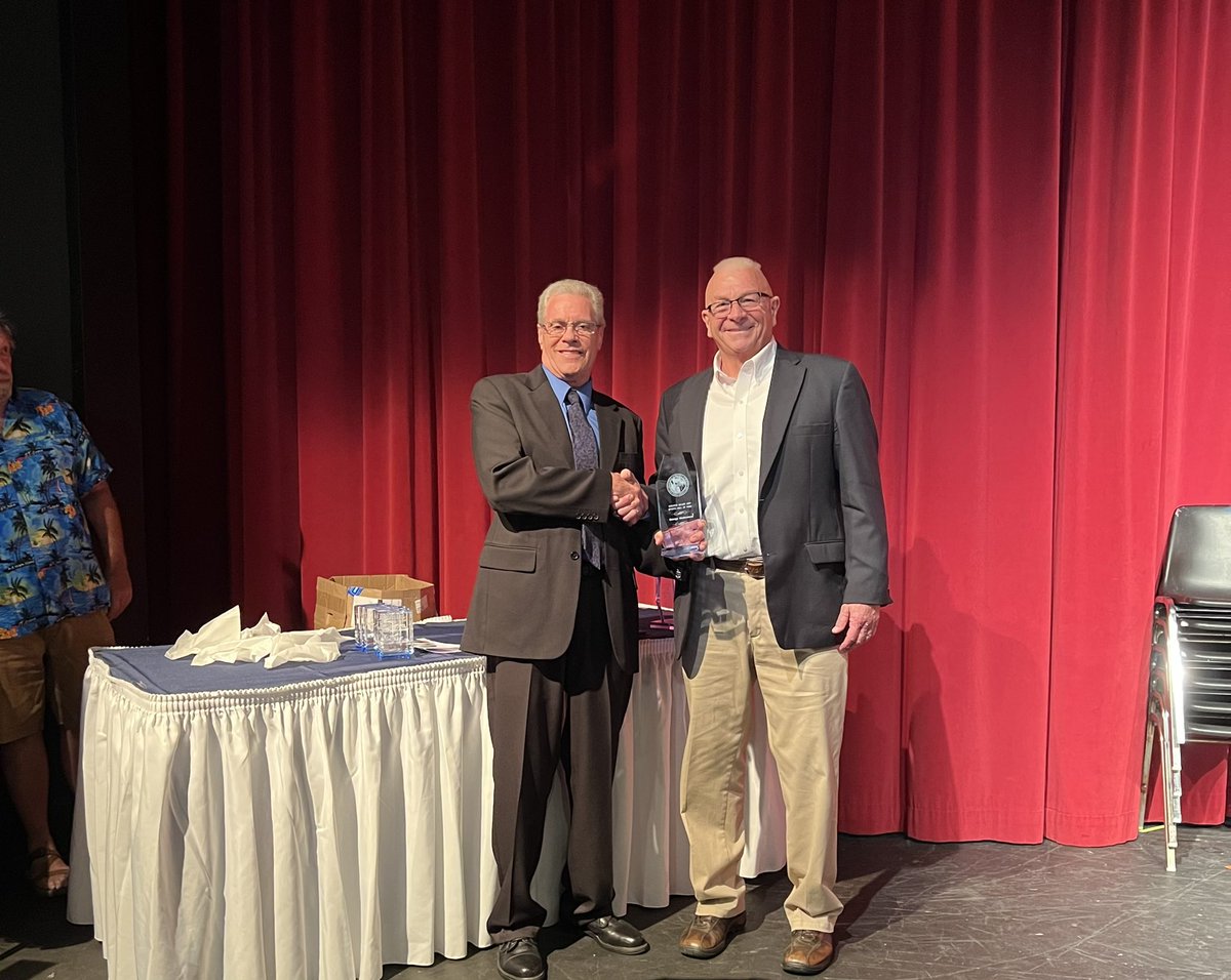 Congrats to the <a href="/MAParksandRec/">MAPR</a> 2022 Class of the Greater MA Sports HOF: ‘86/‘87 State 2A Champion 🏐 Teams, AnthonyMoore 🏈,Coach George Underwood (family) &amp; GC Award Mr Frank Sheppard AWESOME
GO 🐻 <a href="/MACSchools/">Mount Airy City Schools</a> <a href="/granitesquad/">GSOD</a> <a href="/MrCoryLeeSmith/">Cory Smith</a> <a href="/MABearHistorian/">MA Bears Historian</a> <a href="/ahmayfield/">Angela Mayfield</a>