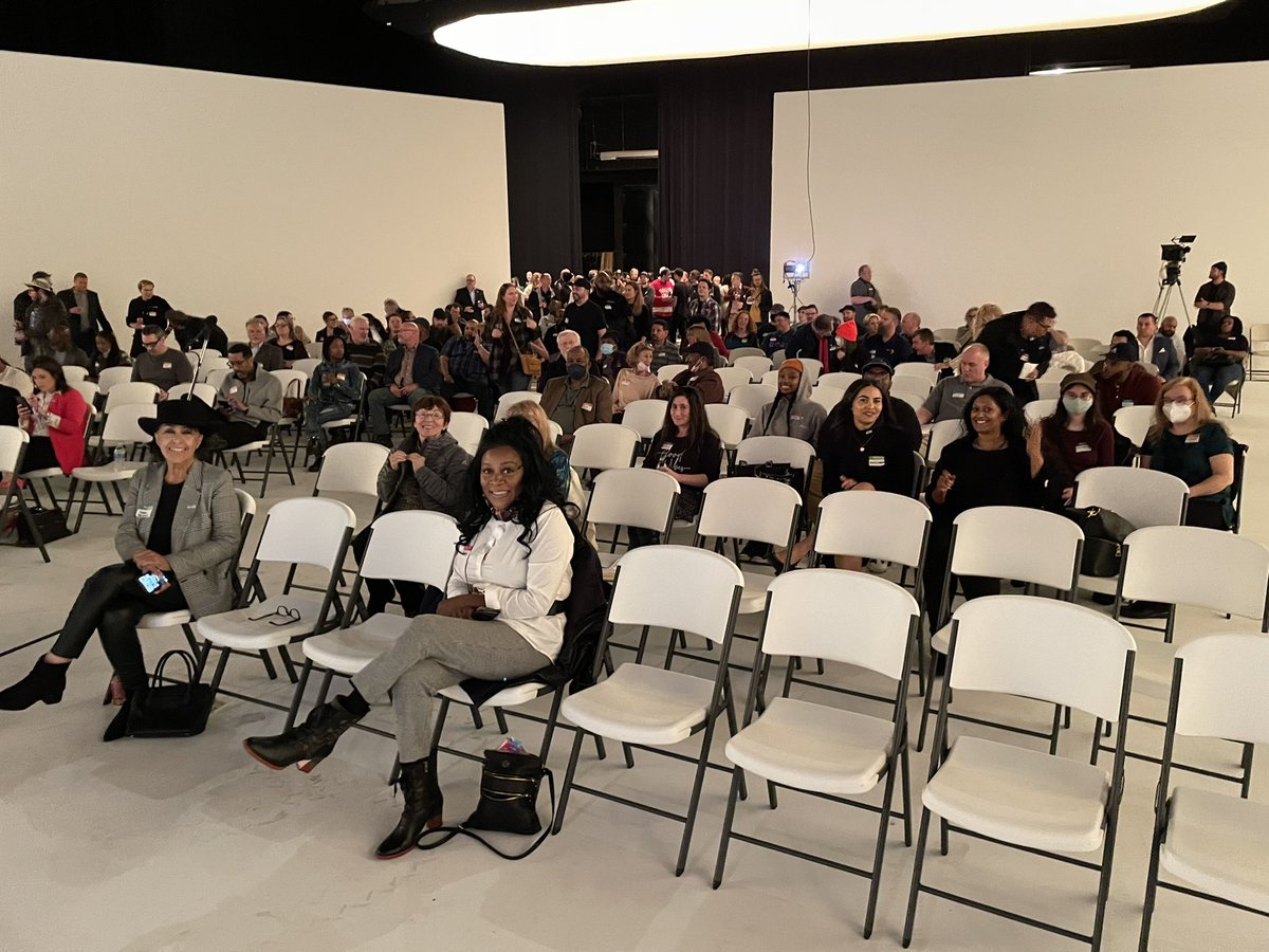 MIFilmIndustry's tweet photo. 300+ people gathered for the #MiFIA Town Hall Meeting to socialize and hear details of the proposed #filmincentive for the state of Michigan. Stay tuned for upcoming events! https://t.co/YeozS5oFcw https://t.co/FaJEhhOpU0