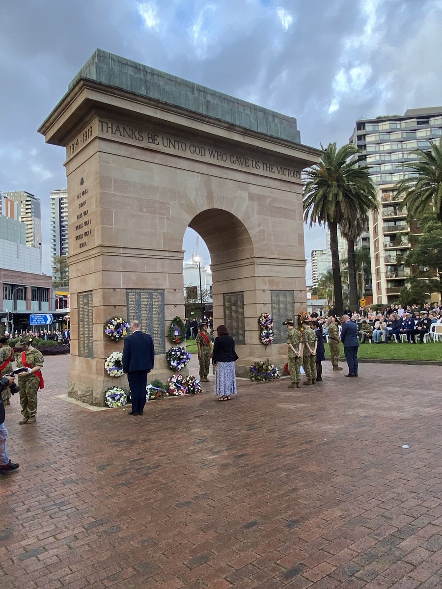 MLC School is honoured to be part of Burwood’s ANZAC Day Commemorations. #lestweforget🌺