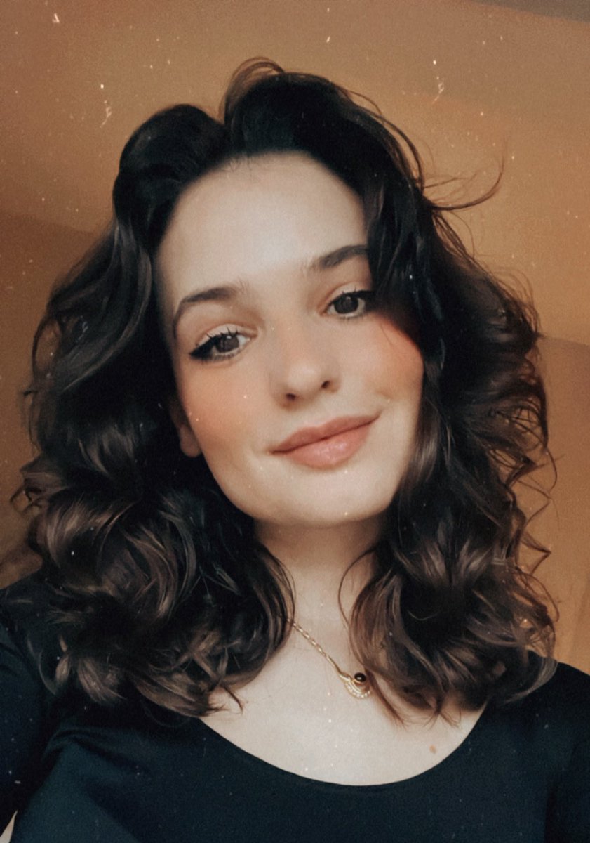 violettazironi's tweet photo. Channeling my inner lioness before the reveal tomorrow!!! 
Only the ones minted by then will be reveal so if you think you can handle it go mint your MOONSHOT now 🔥
⬇️
https://t.co/LLVjXsTM7j https://t.co/IZnKbTO8pU