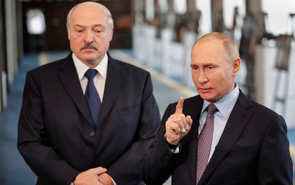 Lukashenko has a carrot which Putin needs desperately. Illusion of "integration" with Belarus allows Putin to maintain his image of Collector of the Russian Land and thus legitimise his power within Russia. Putin needs Lukashenko's goodwill to keep the show going