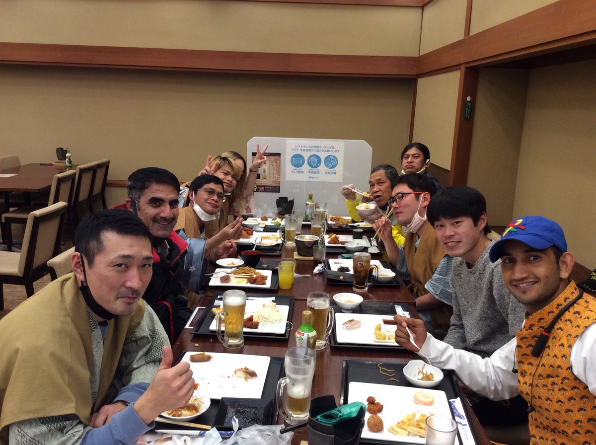buradottku's tweet photo. 当方、愛知ステーブルでは一緒に働いてくれるスタッフを募集しています。
北海道浦河町、千葉県市原市、石川県小松市と3箇所で運営していますので、選択も可能です。
経験者、未経験者問いません。
興味のある方、DMにてご連絡お待ちしています！ https://t.co/c1ruNtnsuv